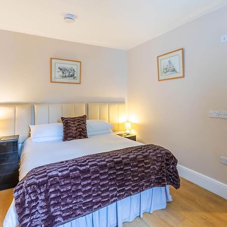 Windermere Studio Rooms - With Free Car Parking Onsite Экстерьер фото