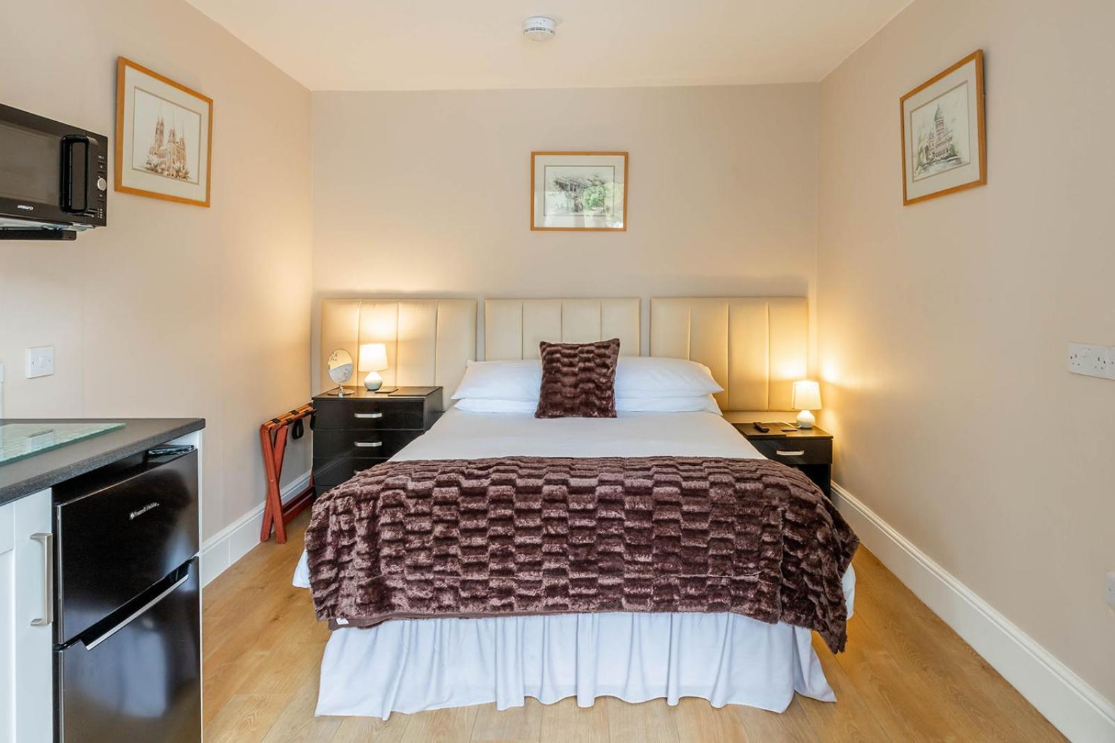 Windermere Studio Rooms - With Free Car Parking Onsite Экстерьер фото