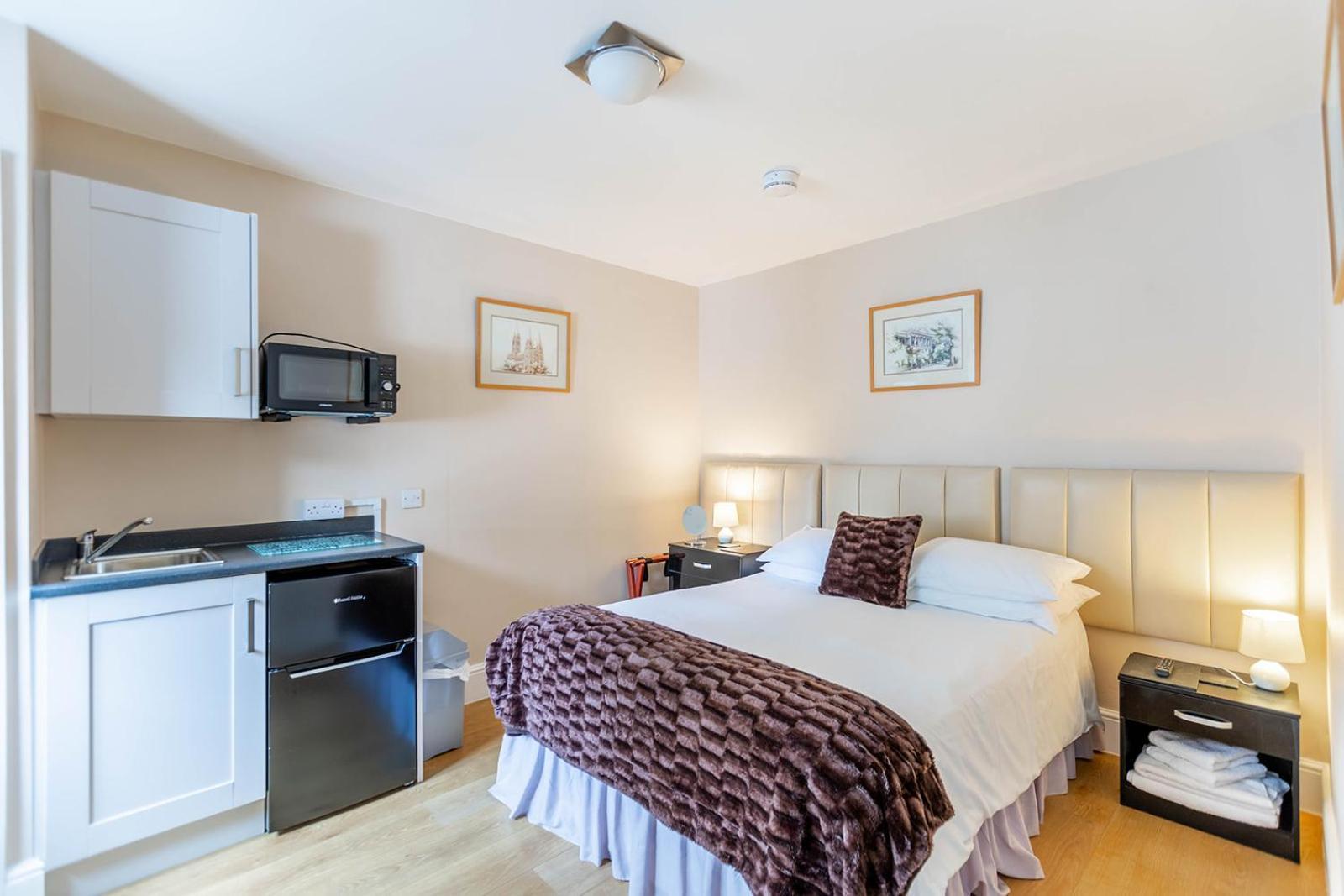 Windermere Studio Rooms - With Free Car Parking Onsite Экстерьер фото
