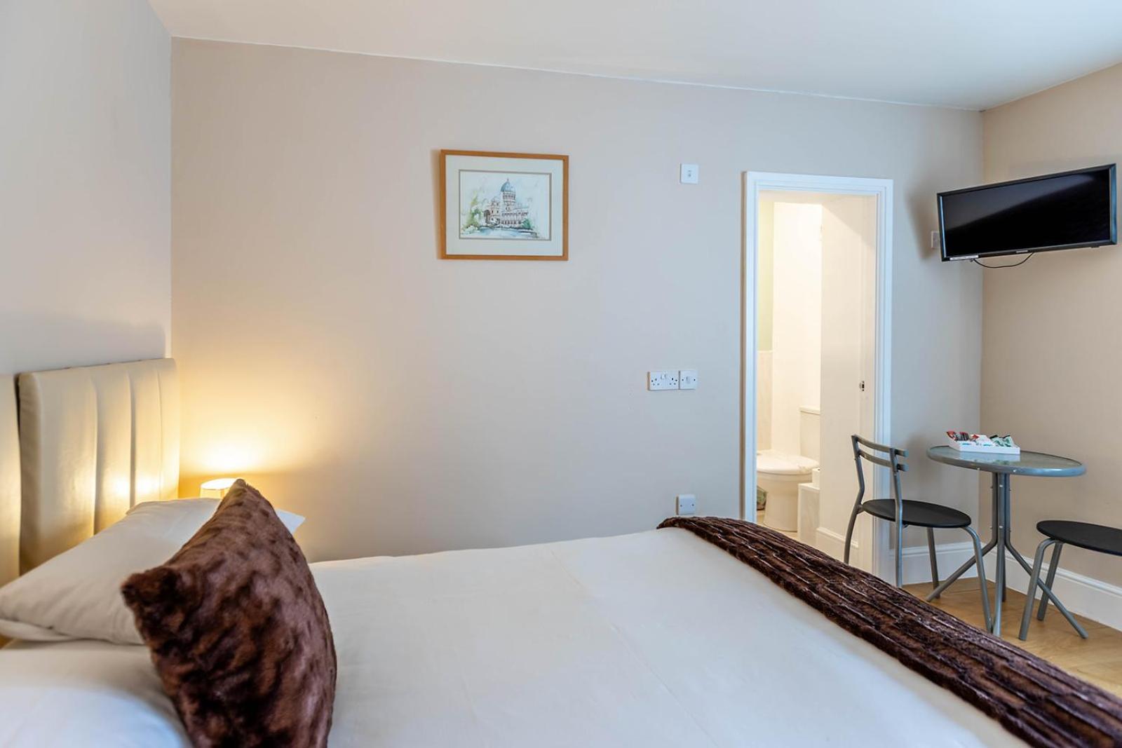 Windermere Studio Rooms - With Free Car Parking Onsite Экстерьер фото