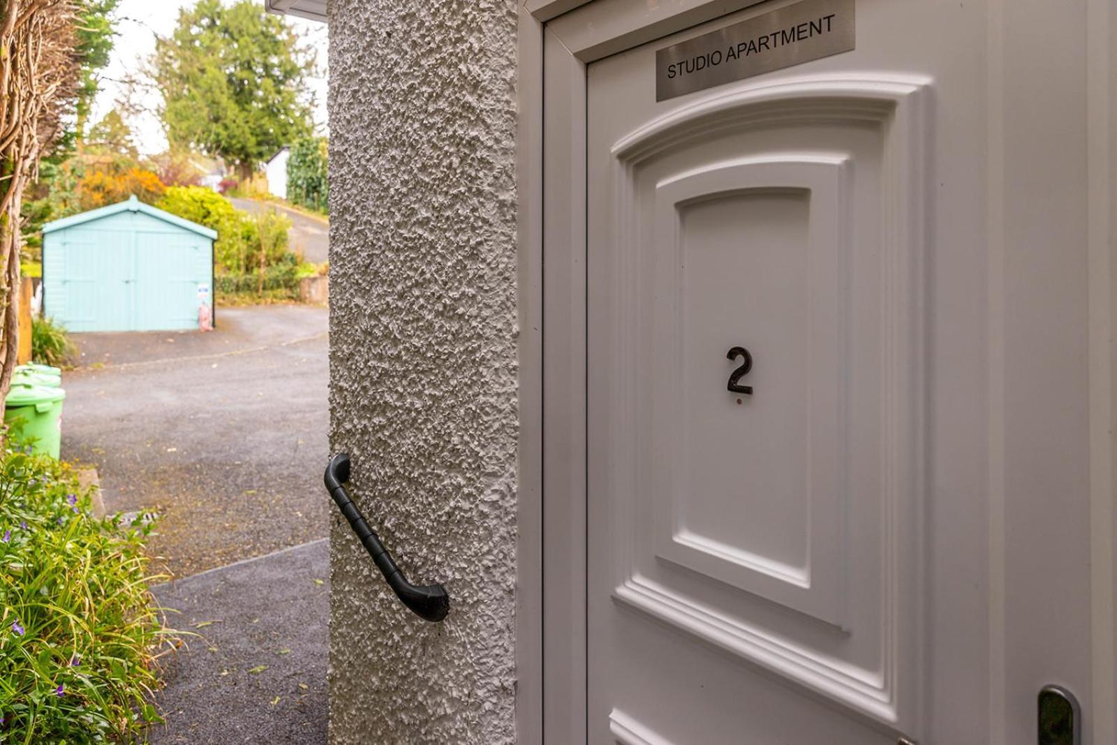 Windermere Studio Rooms - With Free Car Parking Onsite Экстерьер фото
