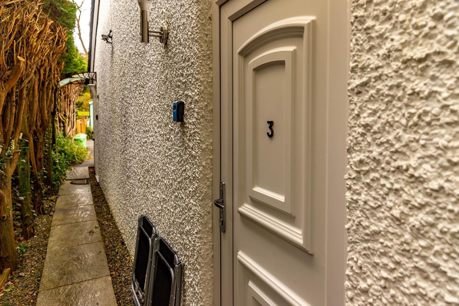 Windermere Studio Rooms - With Free Car Parking Onsite Экстерьер фото