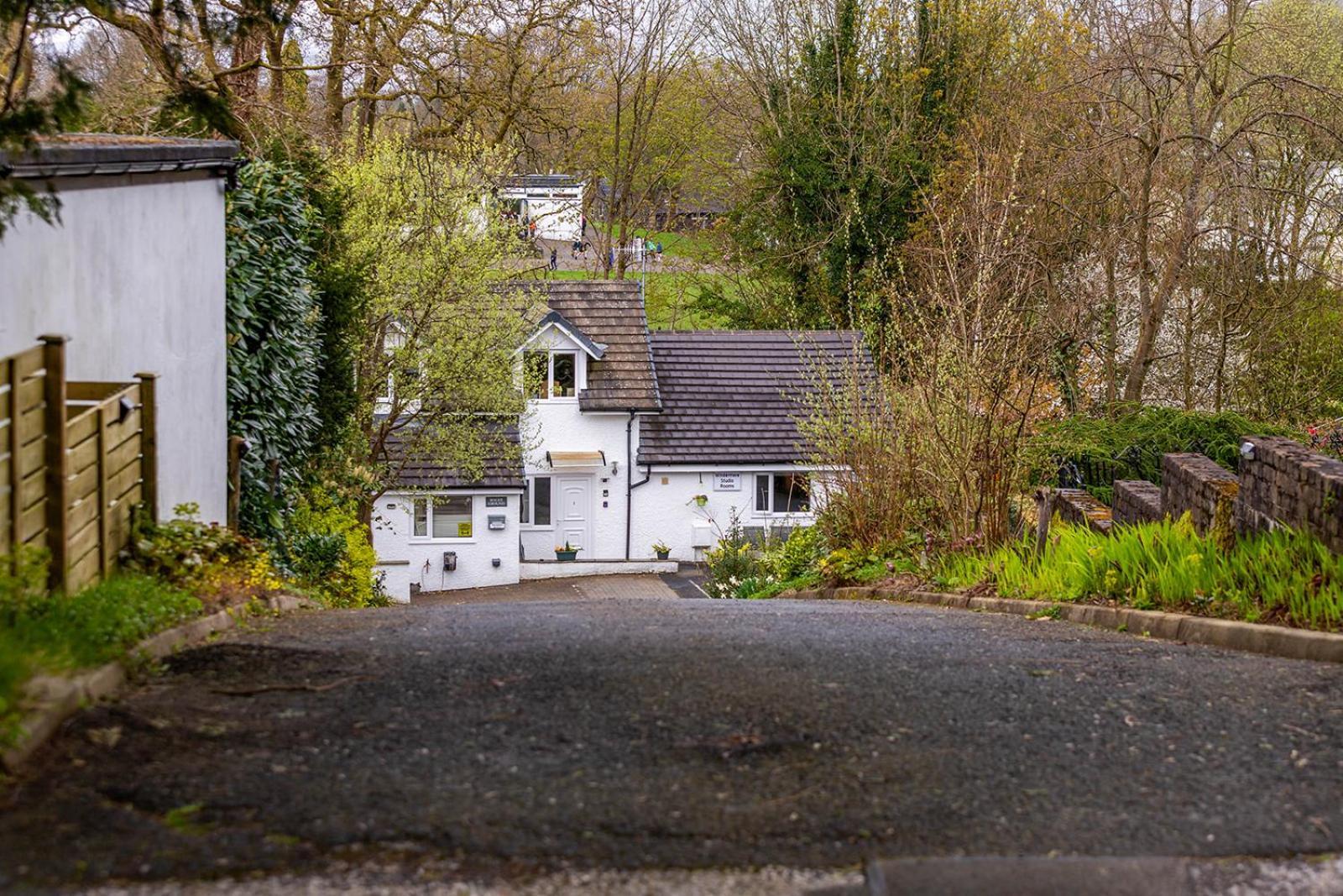 Windermere Studio Rooms - With Free Car Parking Onsite Экстерьер фото