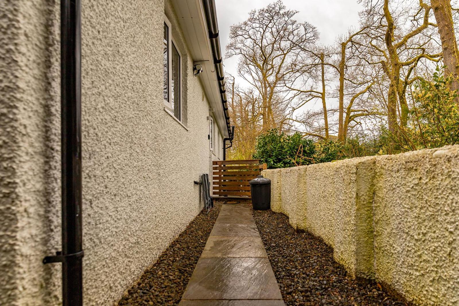Windermere Studio Rooms - With Free Car Parking Onsite Экстерьер фото